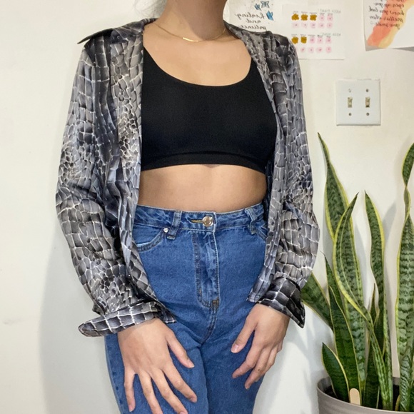 Vintage silk snake print button top - Picture 2 of 3